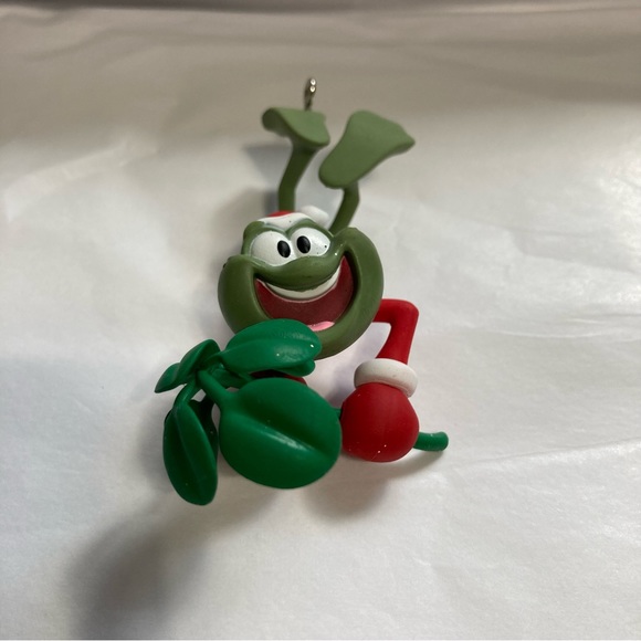 Hallmark 2011 The Mistletoad Collectible Christmas Holiday Ornament - Picture 8 of 11